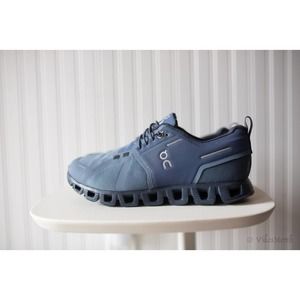 ON Cloud 5 Waterproof Sneakers Women's 8.5 NEW
